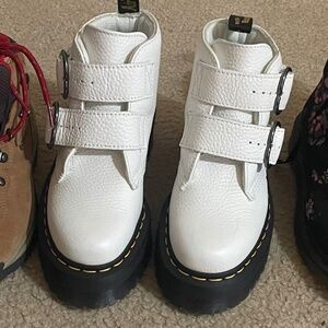 Dr. Martens Devon White Heart Boots